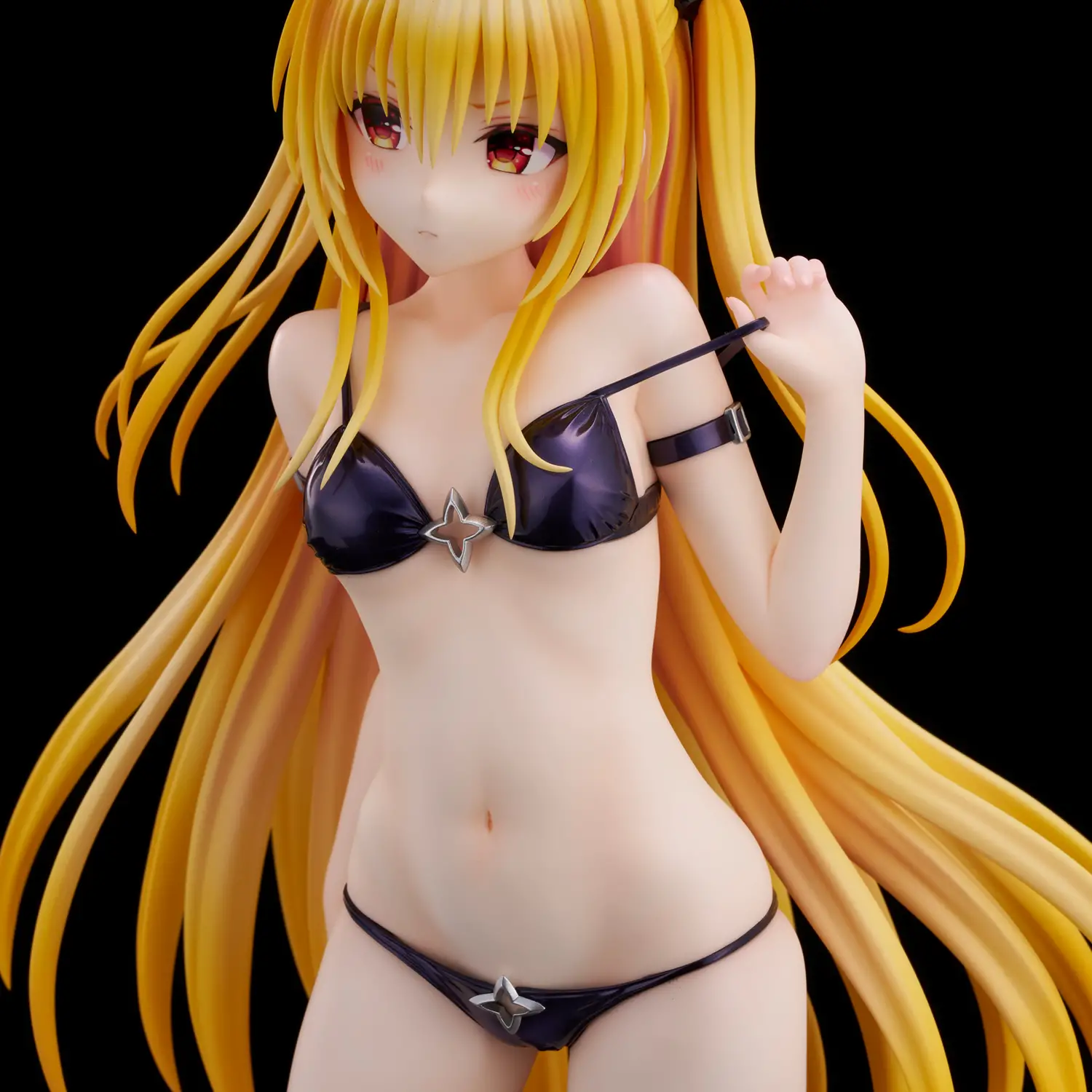 Figurine Golden Darkness Ver. Swimsuit de To LOVEru Darkness par Union Creative